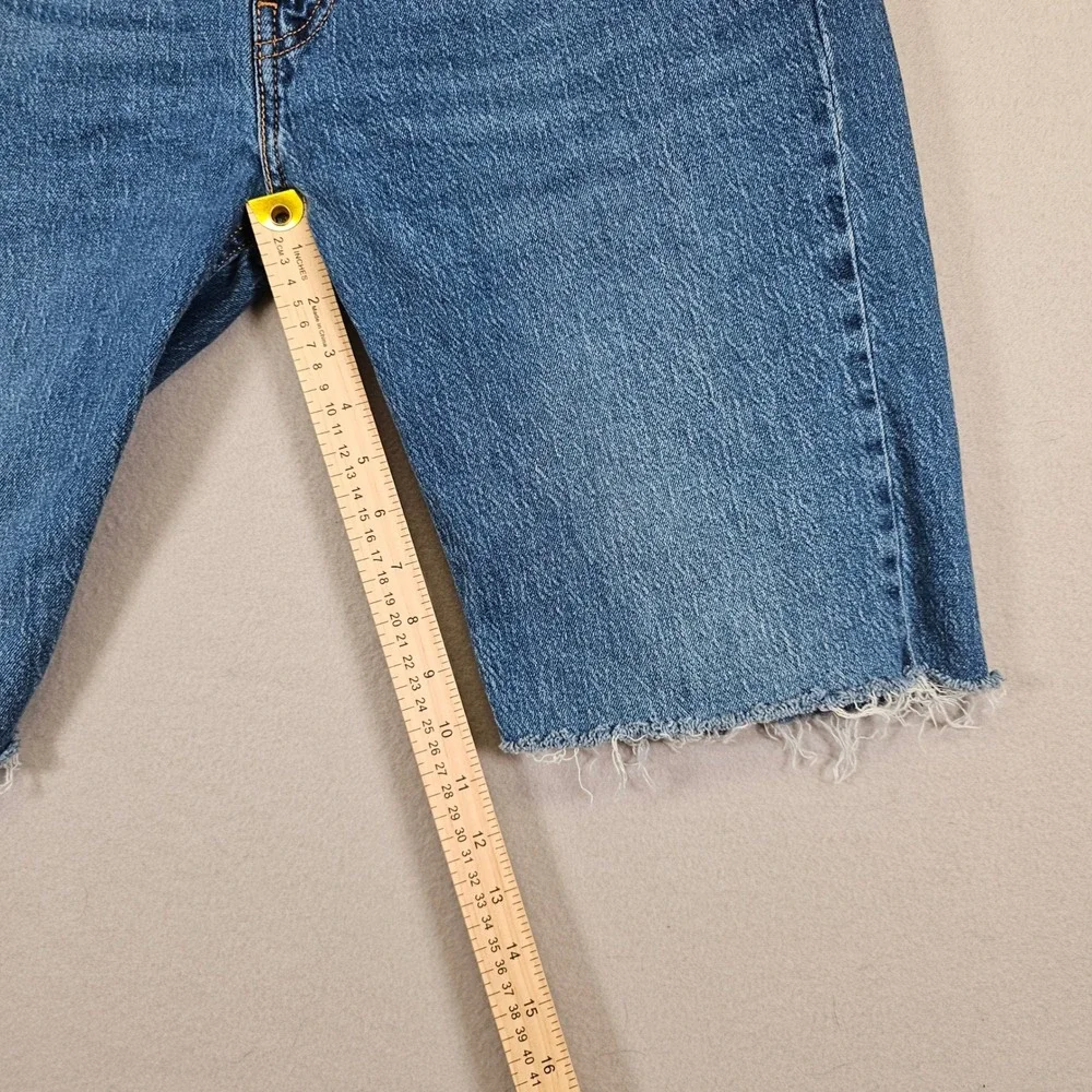 Levi Strauss Denim Shorts Medium Wash Raw Hem Cut Offs Jorts‎ Mens 33 Waist